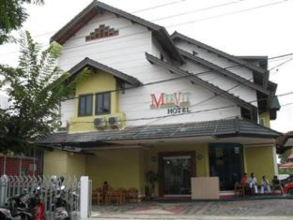 Mervit Hotel Паданг Екстериор снимка